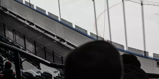 Wie lange dauert ein Eishockeyspiel in der NHL?